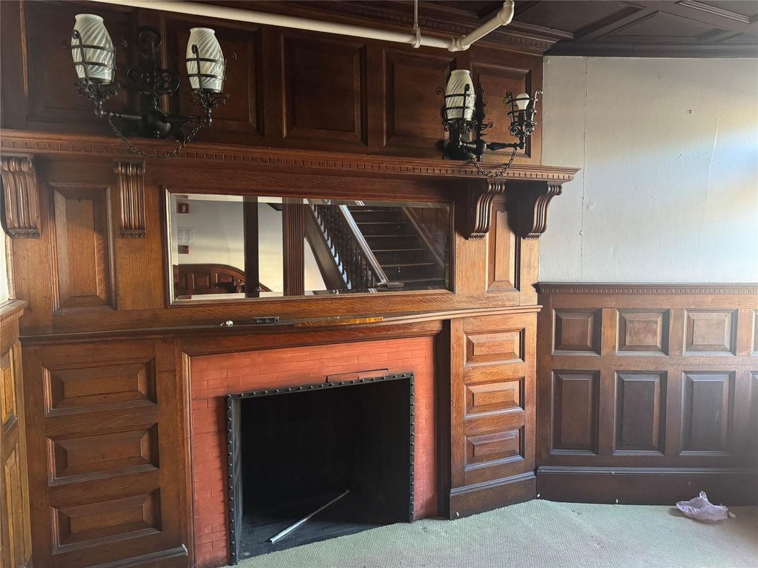 Fireplace, Interior