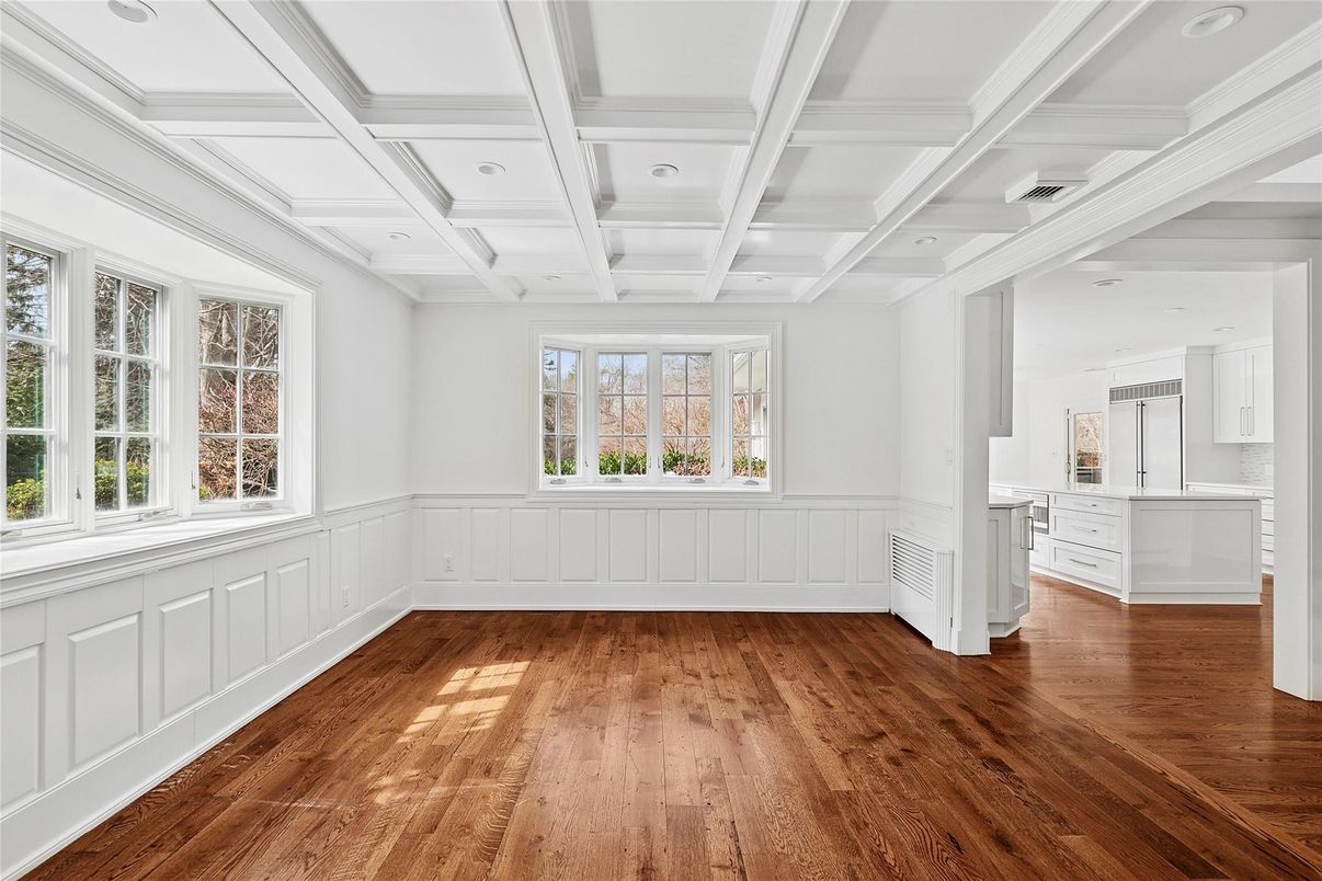 Empty room, Interior, Recessed Lighting, Wood Texture Flooring