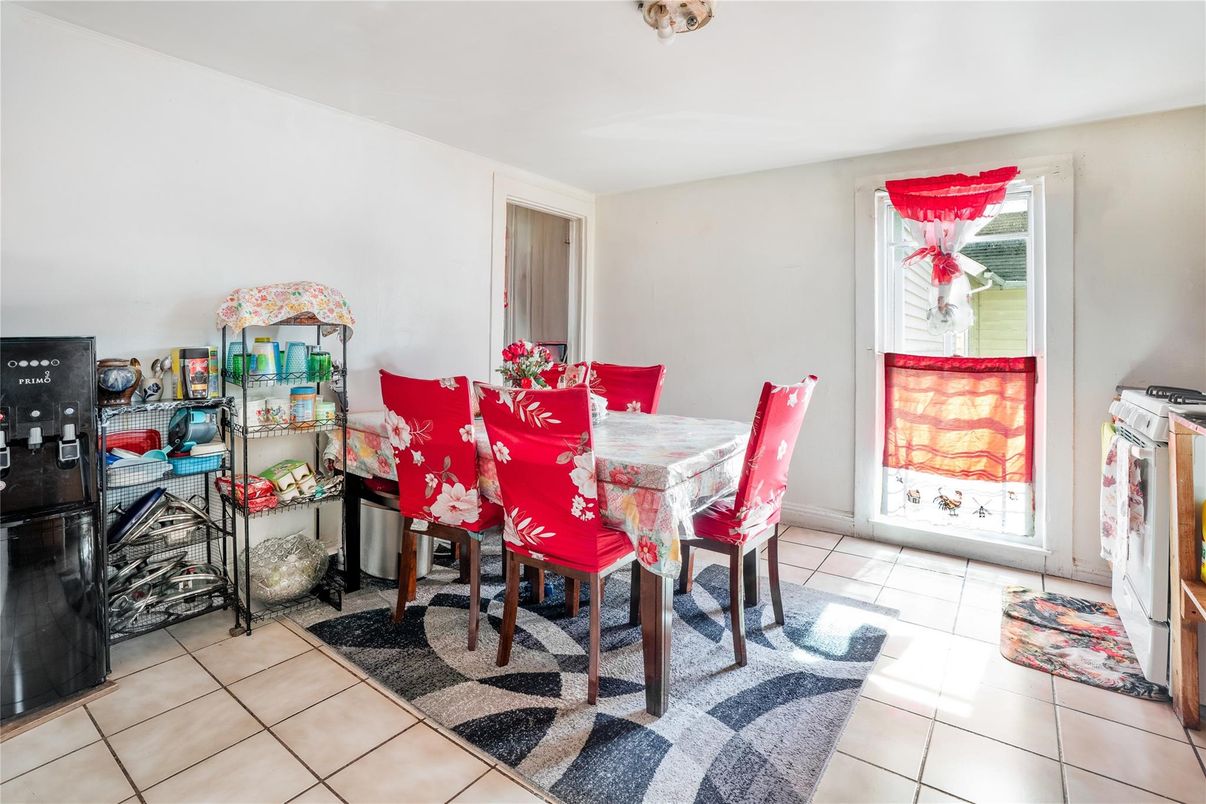 Dining room, Interior