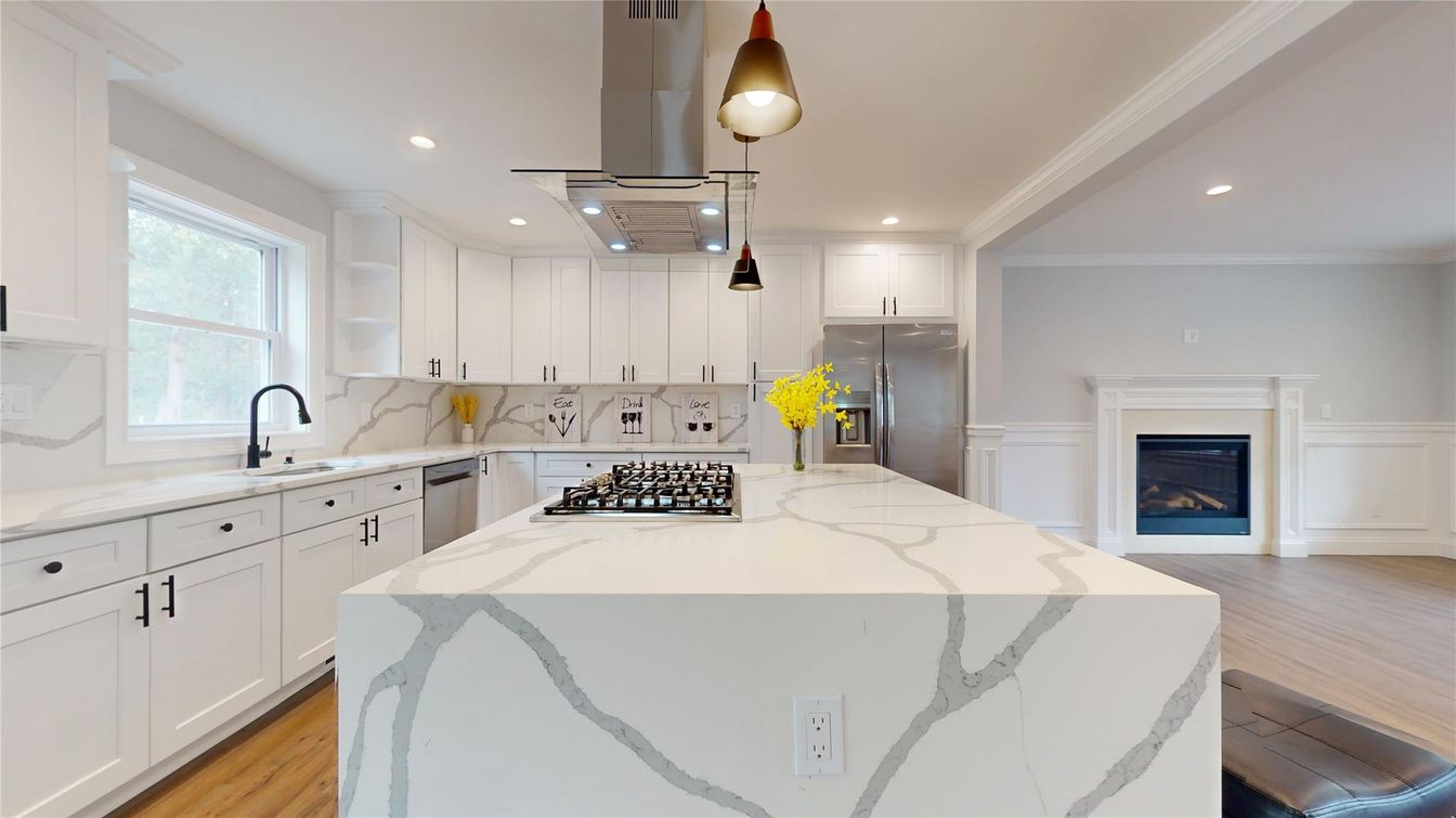 Fireplace, Interior, Kitchen, Pendant Lights, Recessed Lighting, Stainless Steel Appliances, Wood Texture Flooring