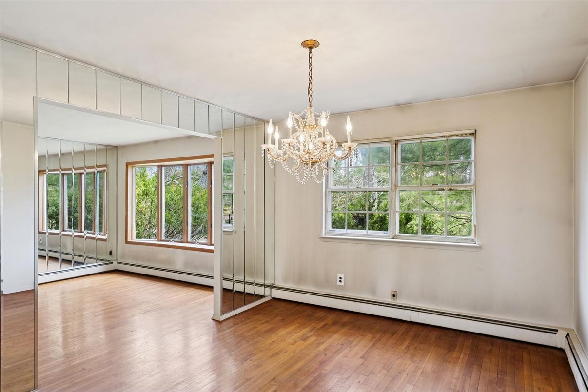Chandelier, Empty room, Interior, Wood Texture Flooring