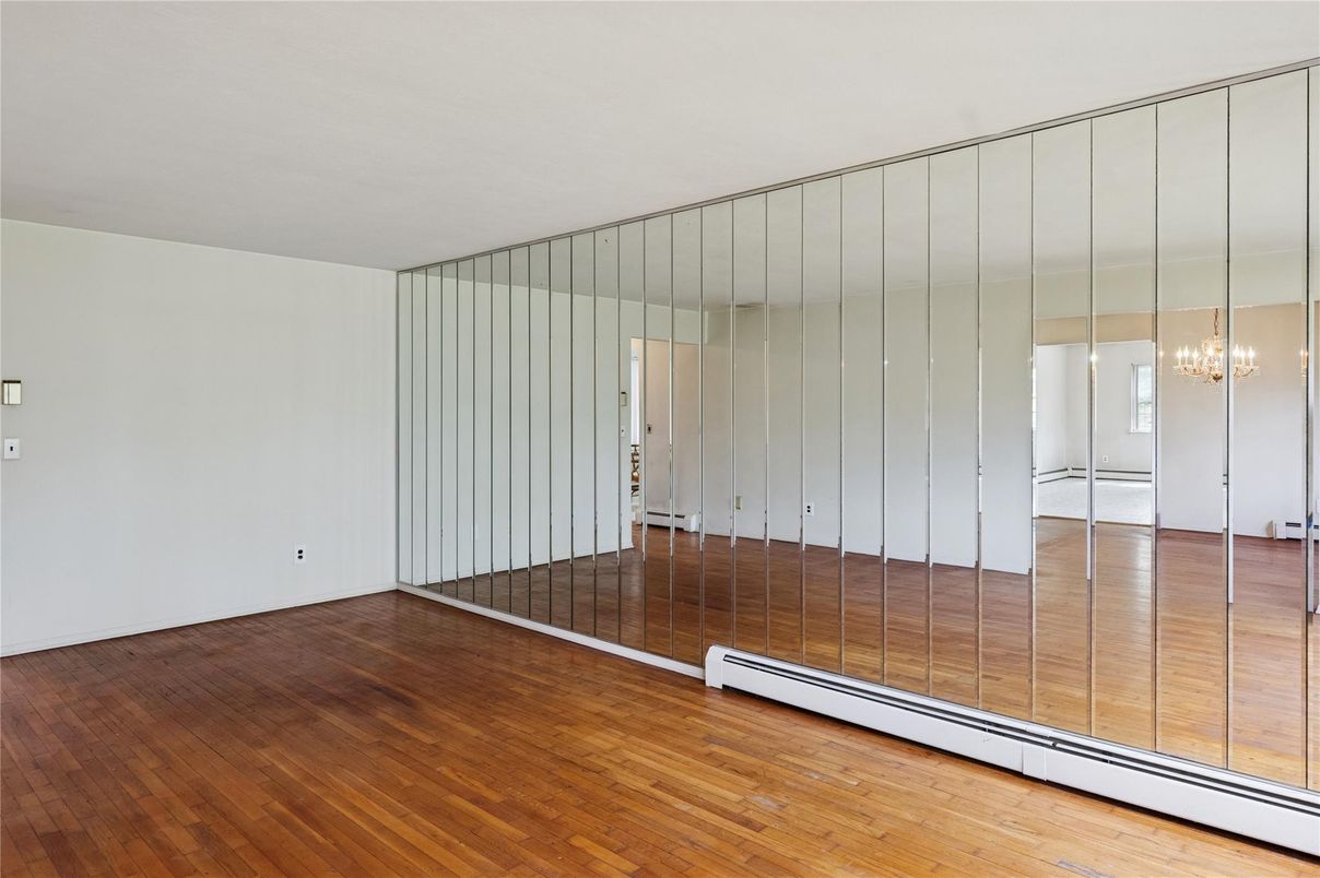 Chandelier, Empty room, Interior, Wood Texture Flooring