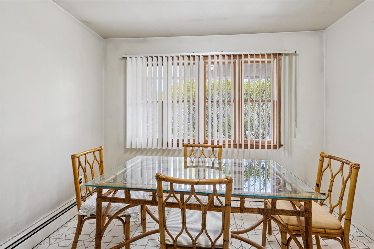 Dining room, Interior