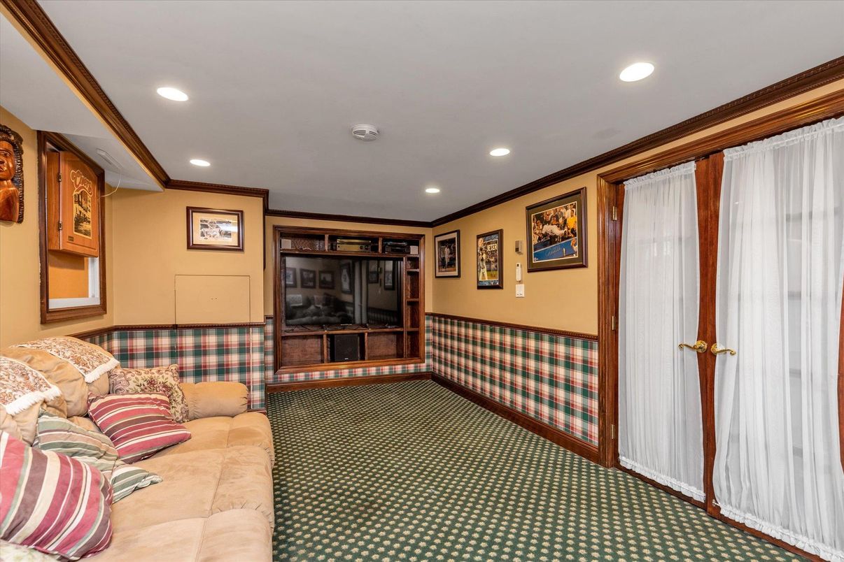 Interior, Living room, Recessed Lighting