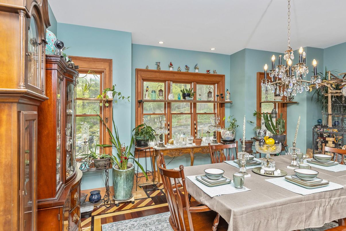 Chandelier, Dining room, Interior, Recessed Lighting, Wood Texture Flooring