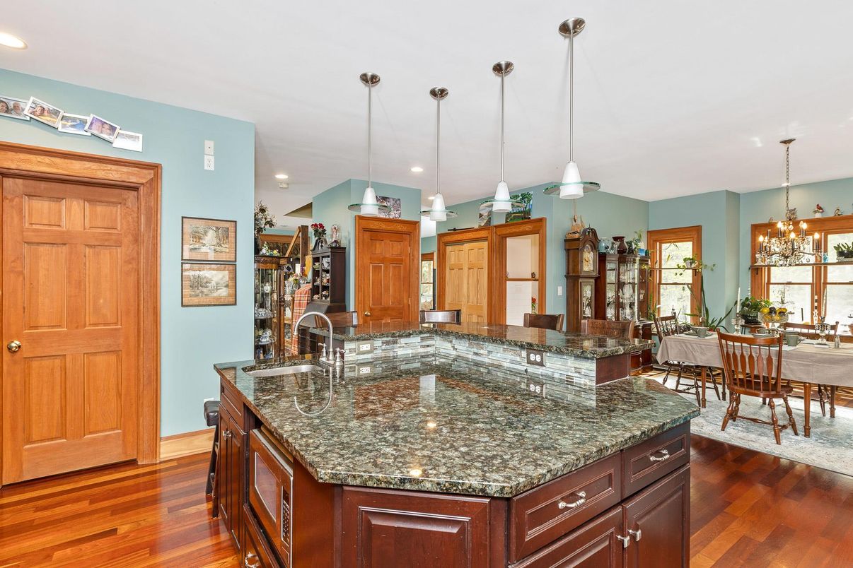 Chandelier, Dining room, Interior, Kitchen, Pendant Lights, Recessed Lighting, Wood Texture Flooring