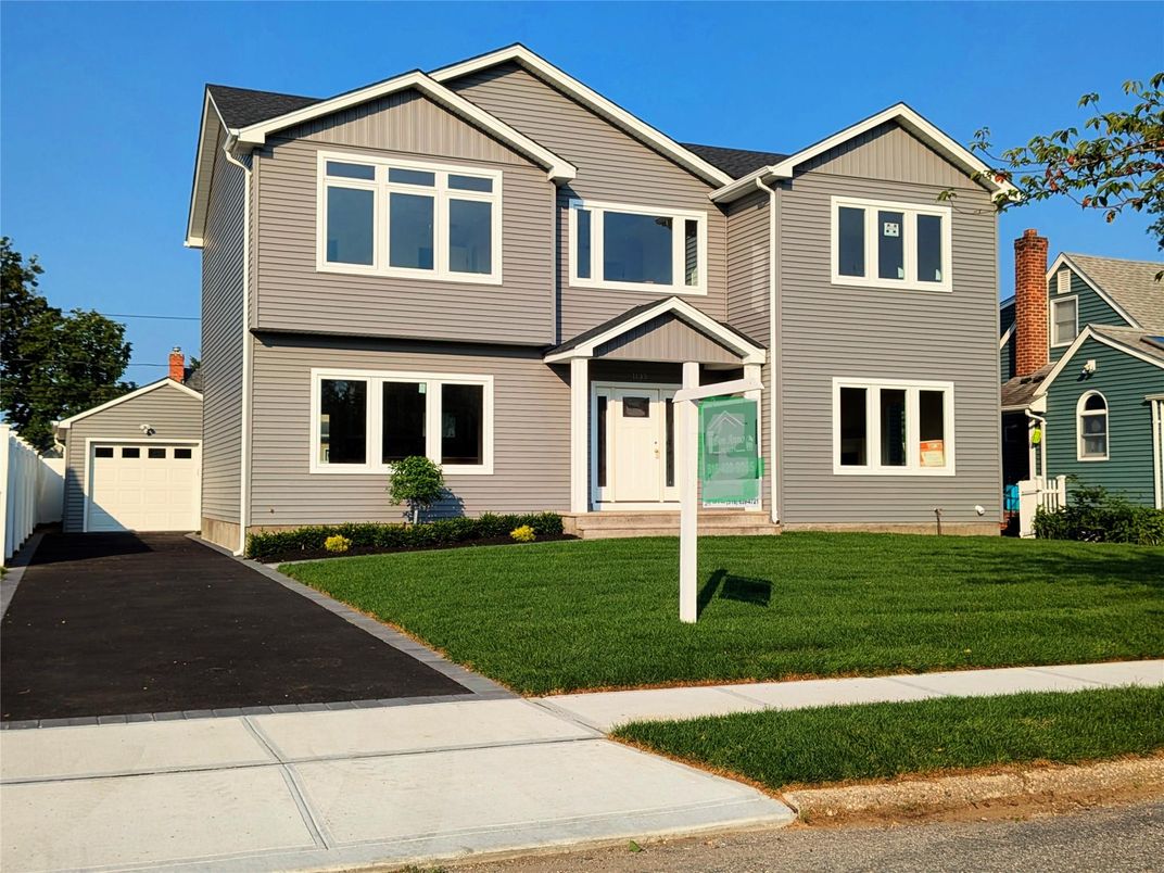 Detached Garage, Exterior, Facade, American Craftsman