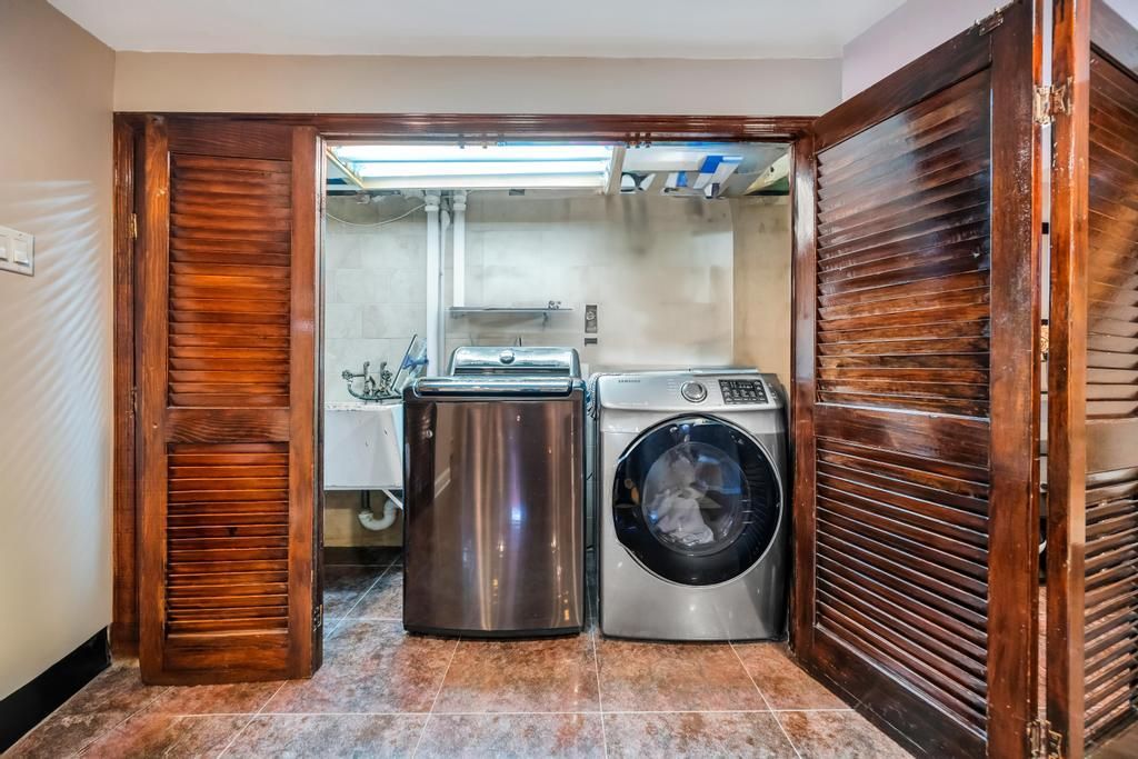 Interior, Utility Closets, Washer