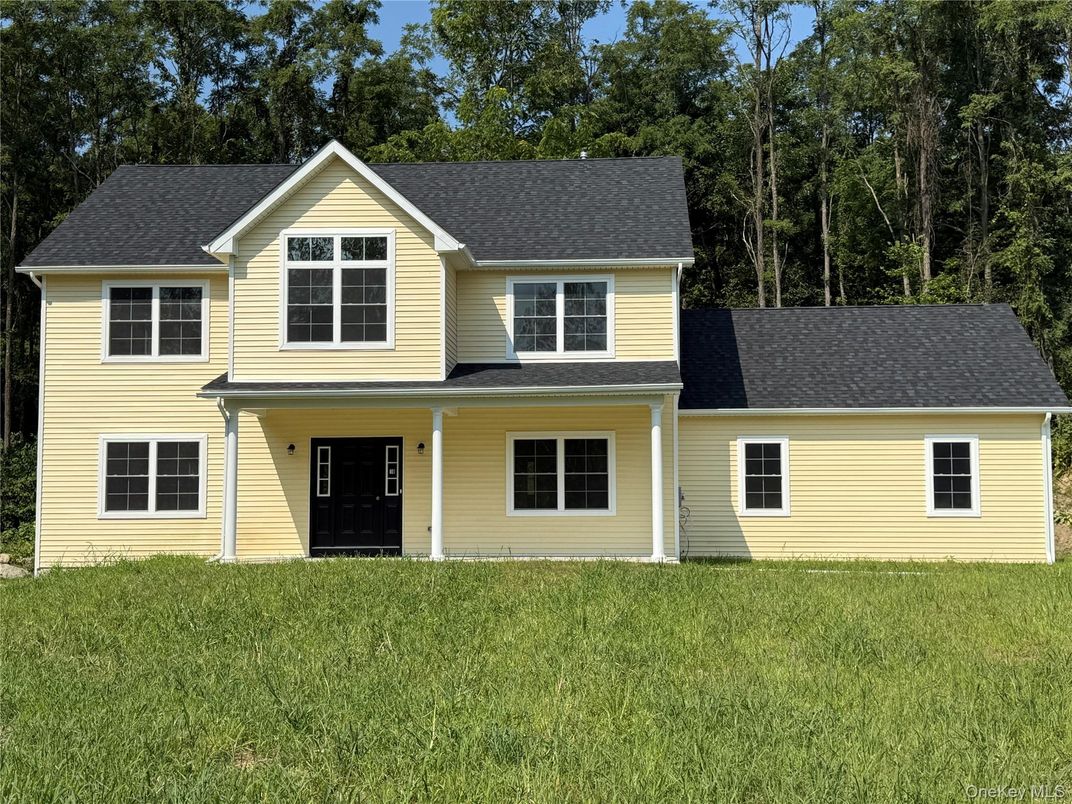 Exterior, Facade, Farmhouse