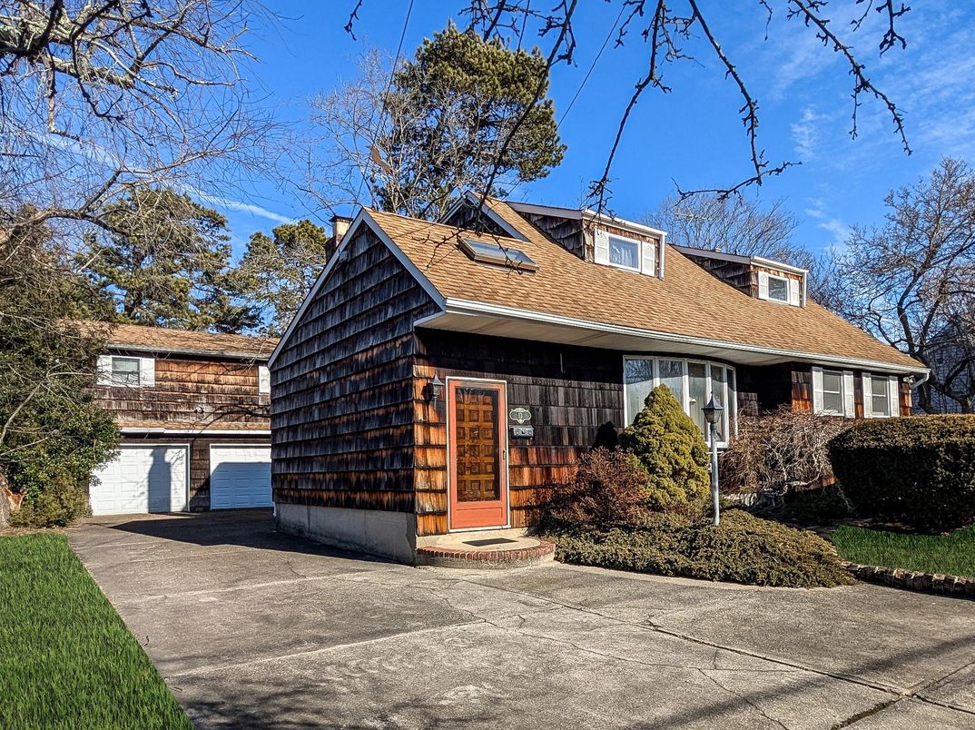 Exterior, Facade, Solar Panels, Cape Cod