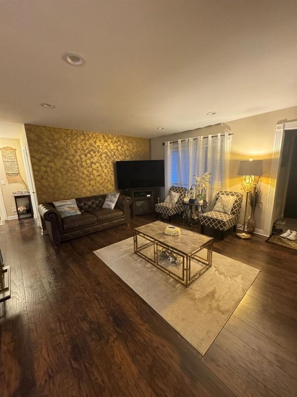 Interior, Living room, Recessed Lighting, Wood Texture Flooring