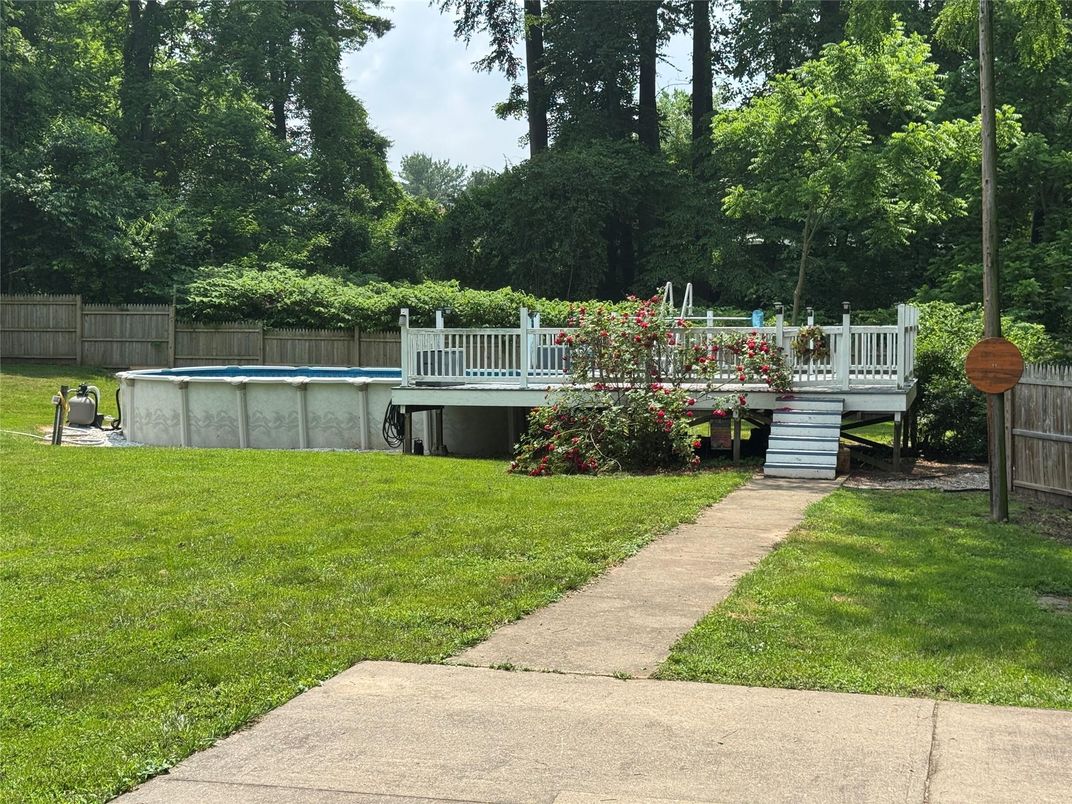 Backyard, Exterior, Pool