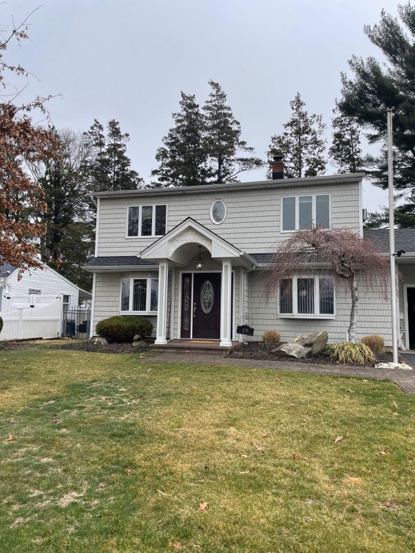 Backyard, Exterior, Facade, Raised Ranch