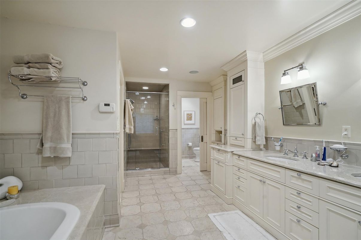 Bathroom, Dual Sink Vanities, Glass Shower, Interior, Recessed Lighting
