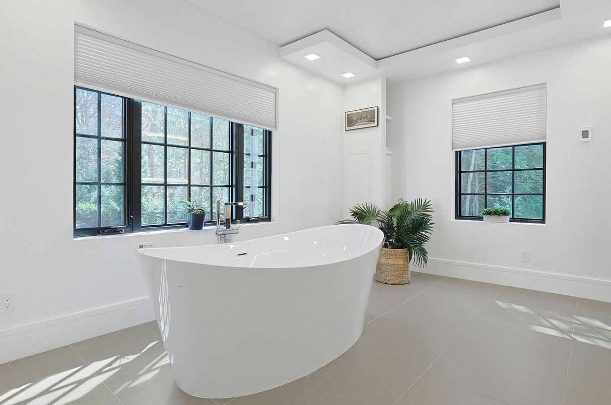 Bathroom, Free Standing Baths, Interior, Recessed Lighting
