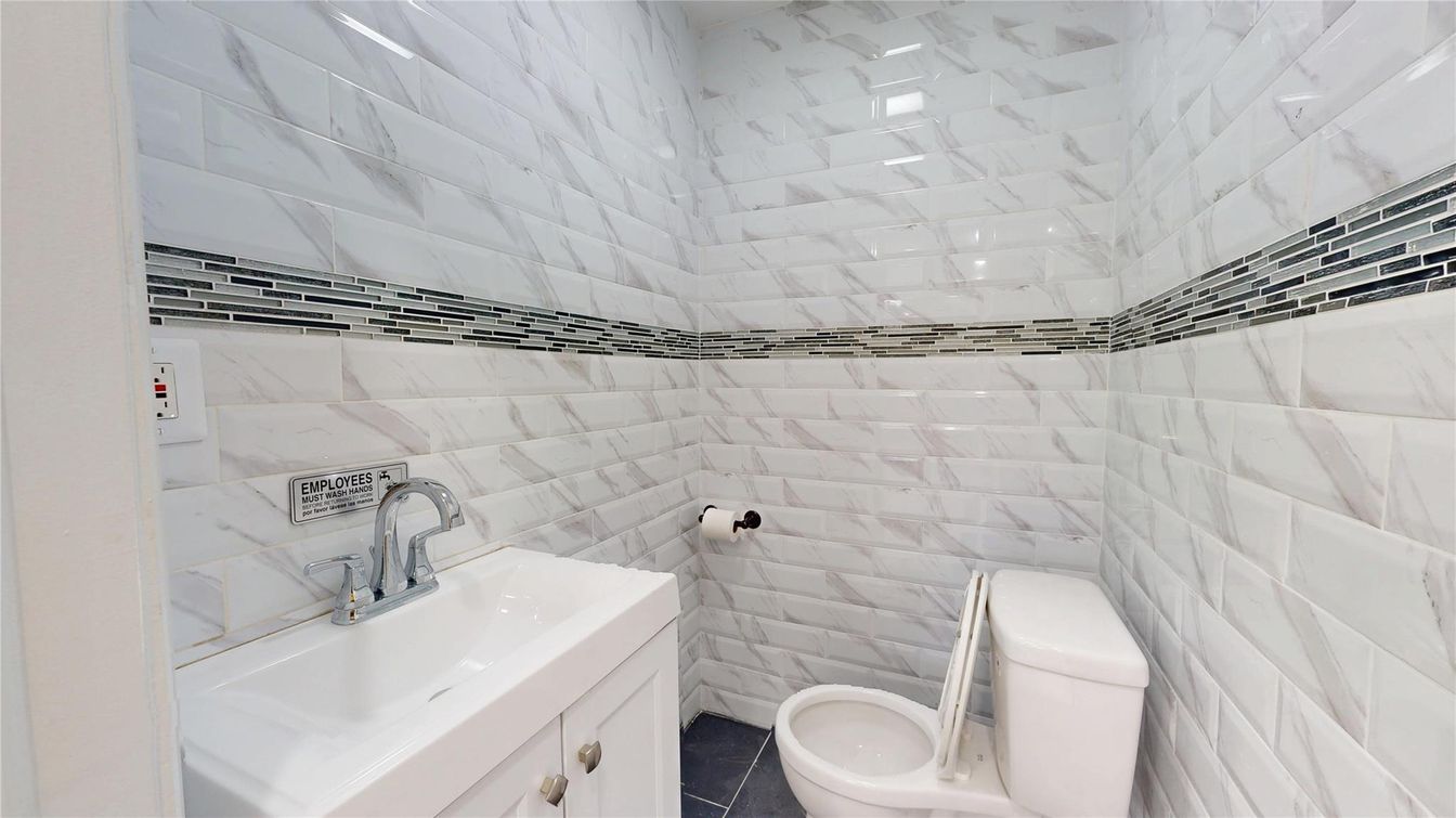Bathroom, Interior, Marble Walls
