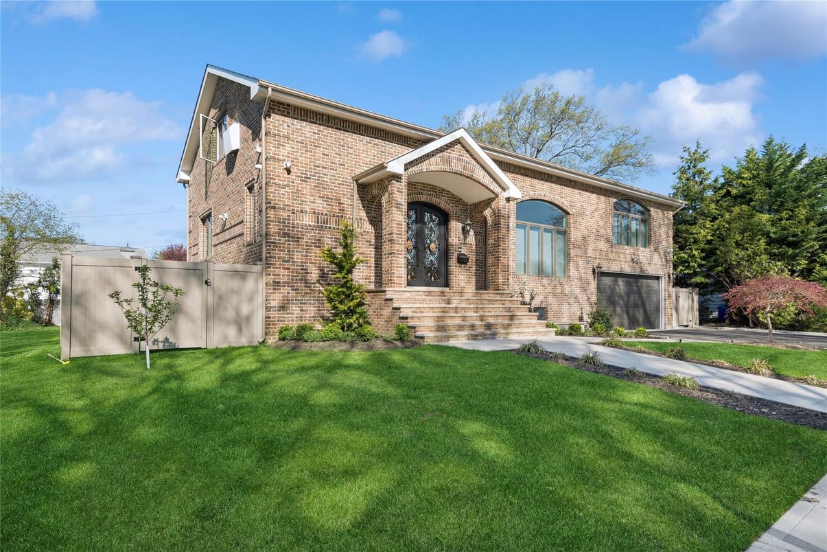Attached, Exterior, Facade, Brick Facade, Brick Traditional