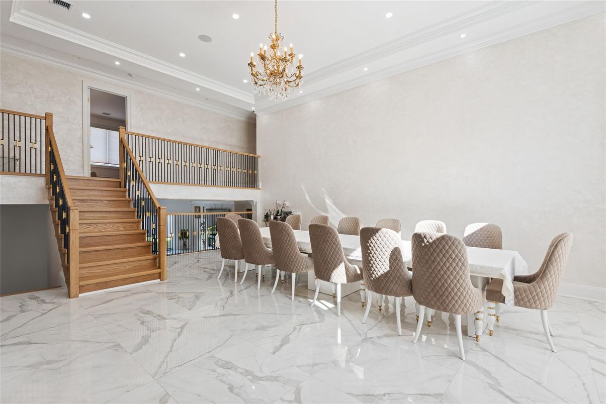 Chandelier, Dining room, Interior, Marble, Recessed Lighting