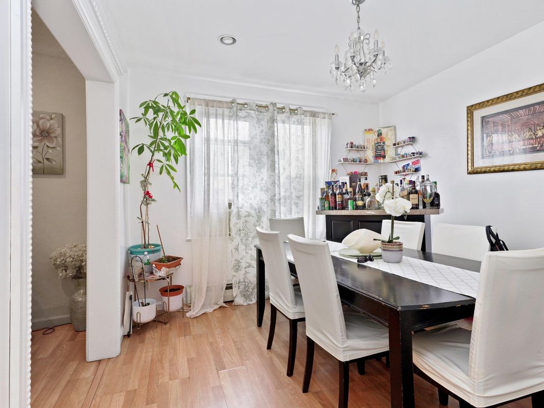 Chandelier, Dining room, Interior, Recessed Lighting, Wood Texture Flooring