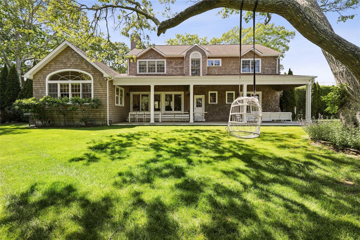 Backyard, Exterior, Facade, Queen Anne Victorian