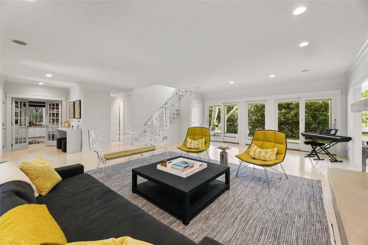 Interior, Living room, Piano, Recessed Lighting