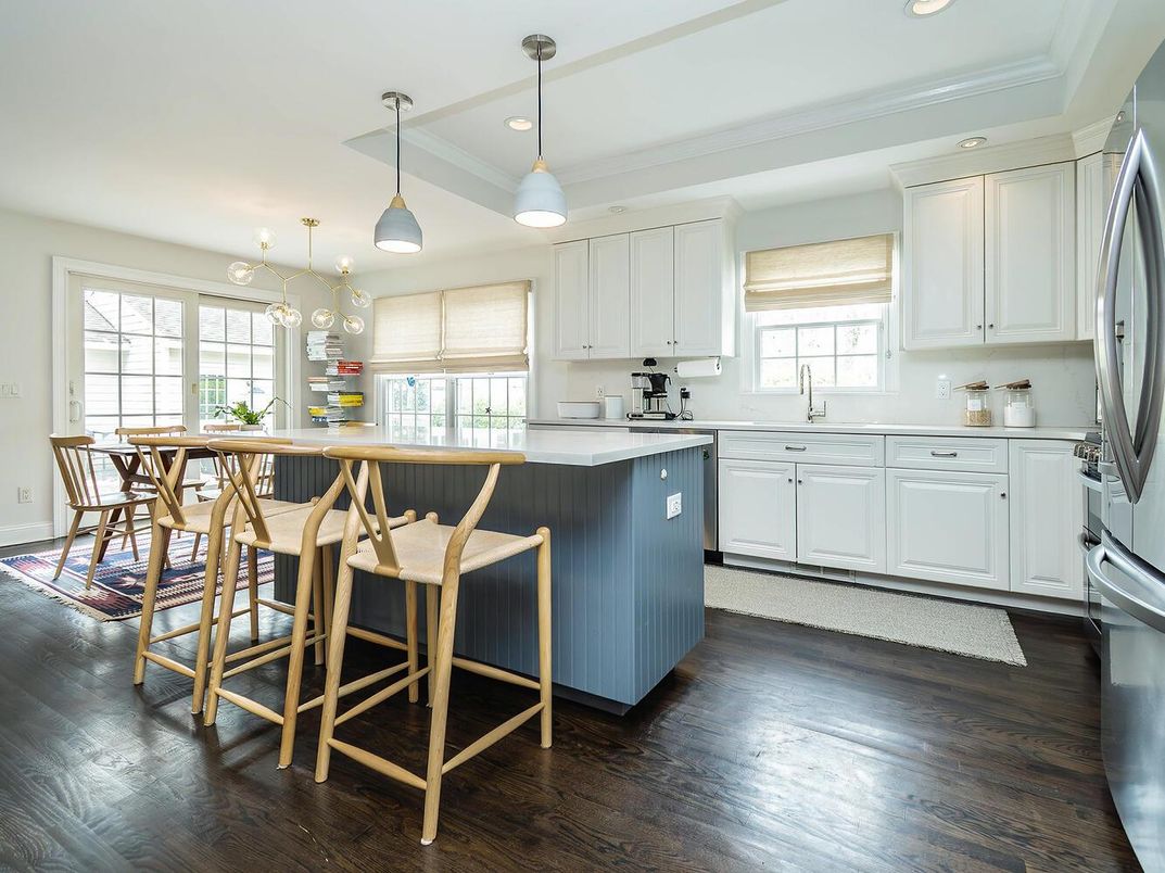 Dining room, Interior, Kitchen, Pendant Lights, Recessed Lighting, Wood Texture Flooring