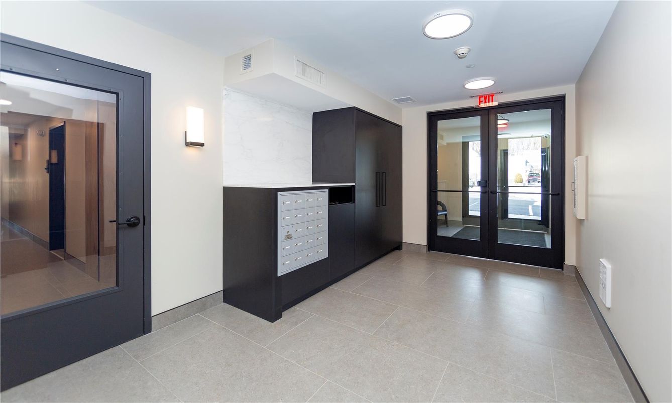 Elevator, Interior
