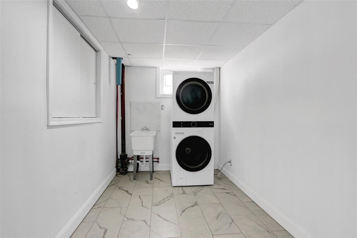 Interior, Marble, Utility Closets, Washer