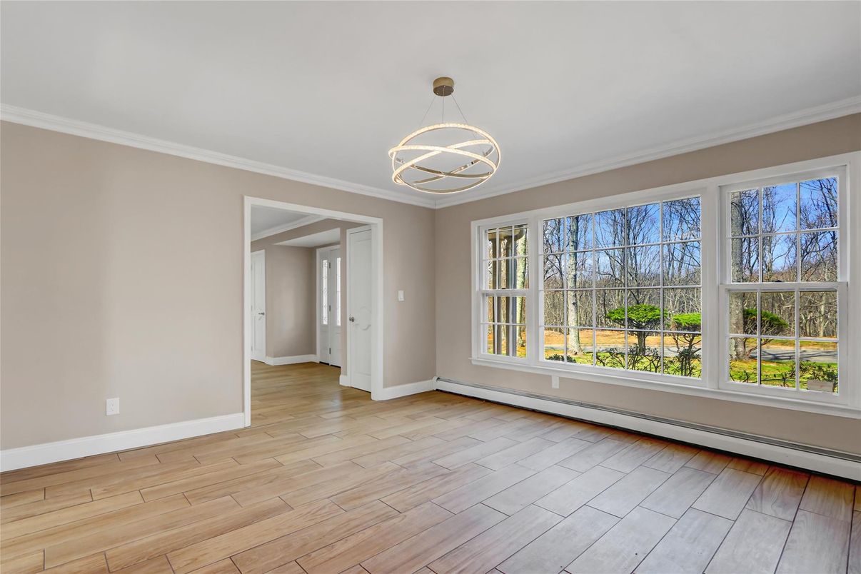 Empty room, Interior, Pendant Lights, Wood Texture Flooring