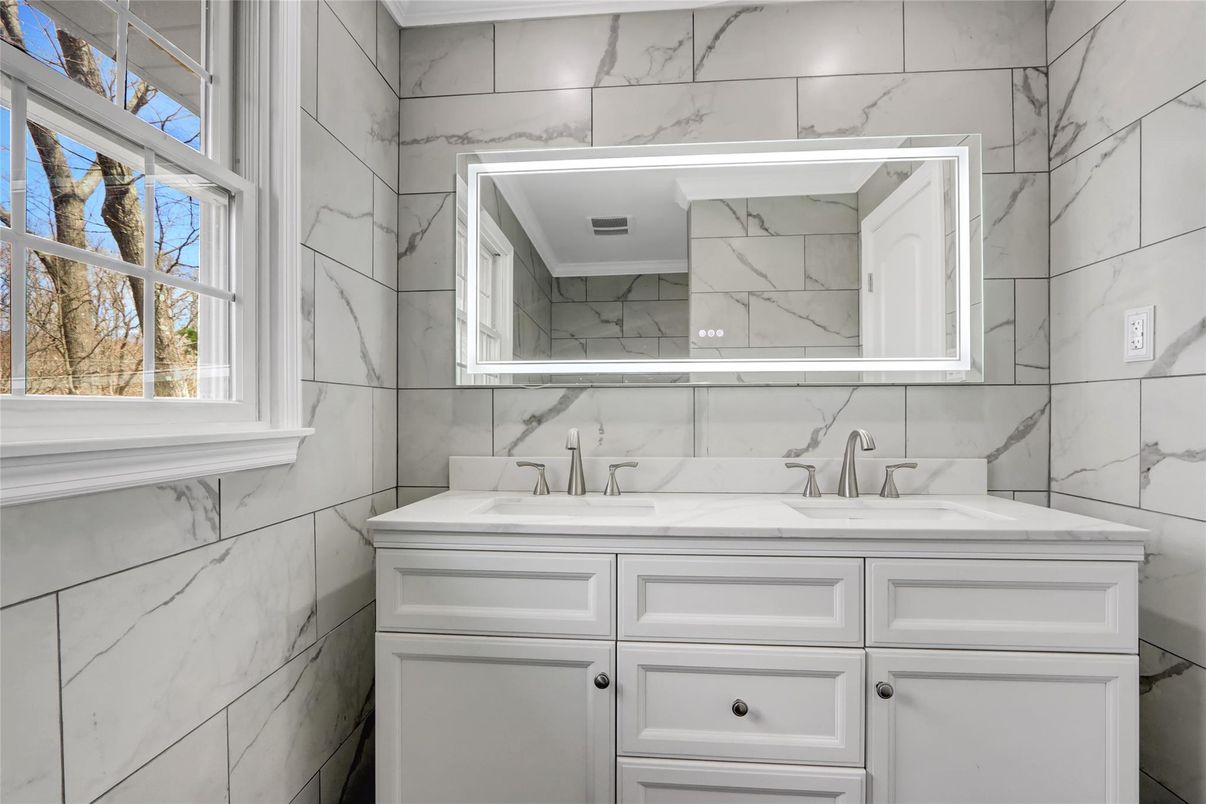 Bathroom, Interior, Marble Walls