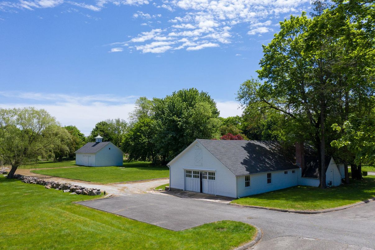 Backyard, Detached Garage, Exterior