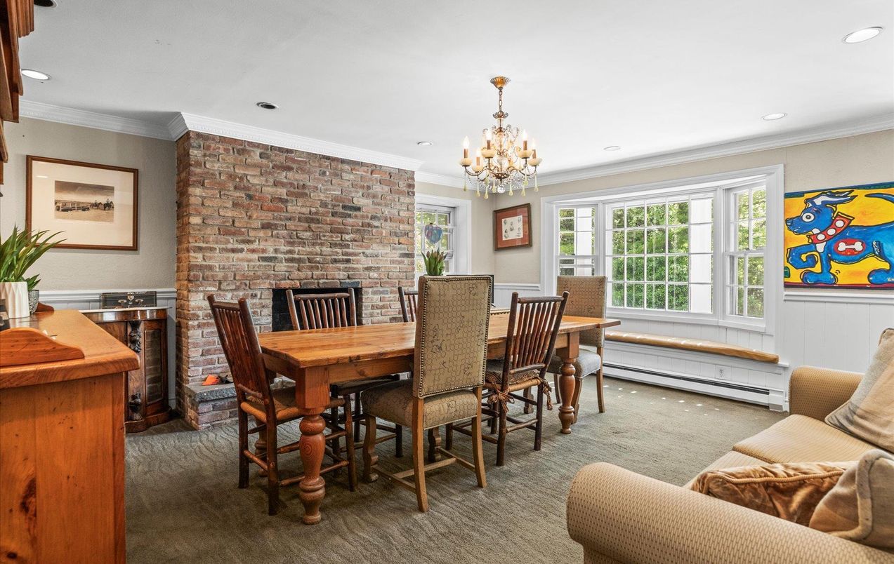Chandelier, Dining room, Interior, Recessed Lighting, Stone Walls
