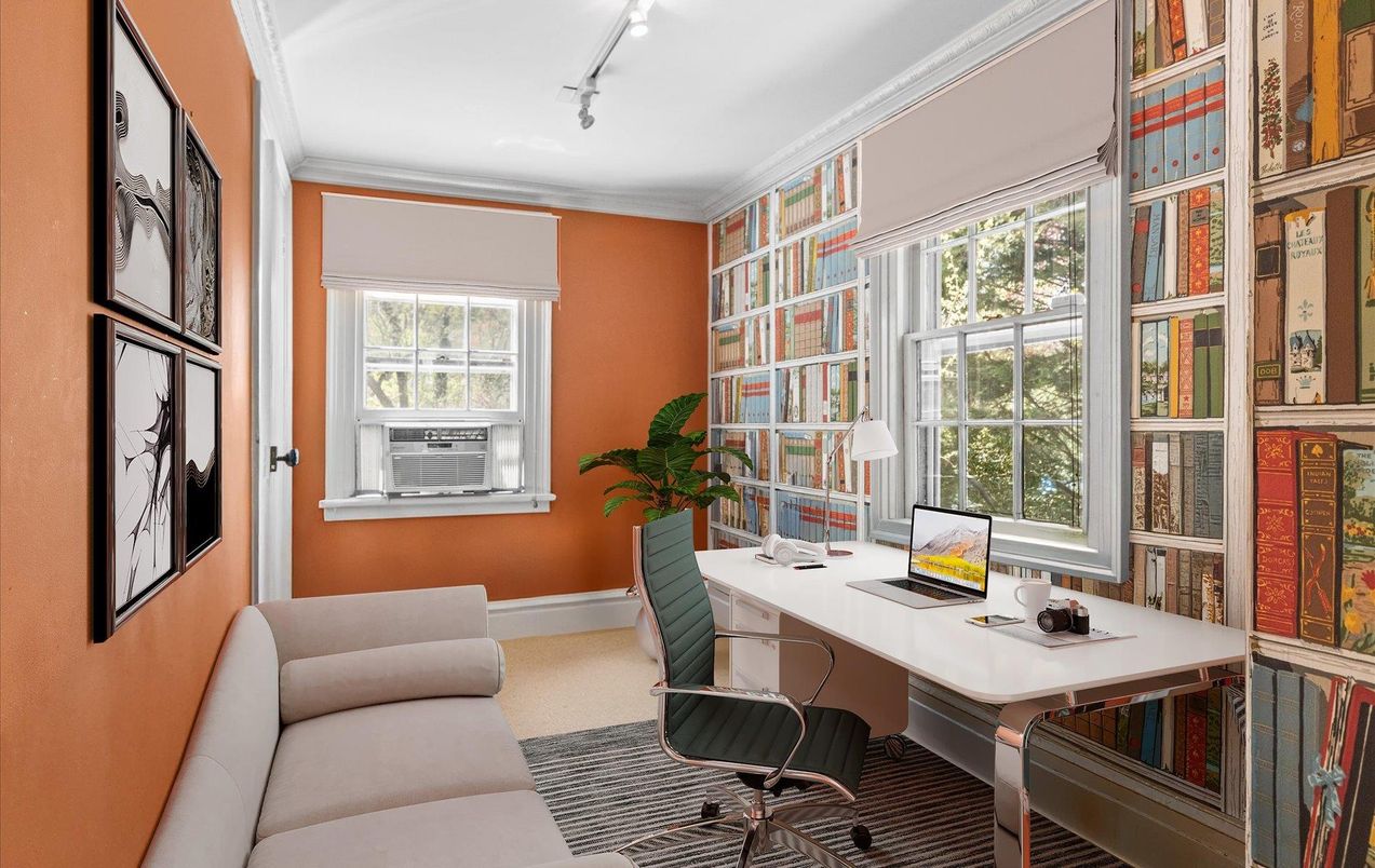 Home Office, Interior