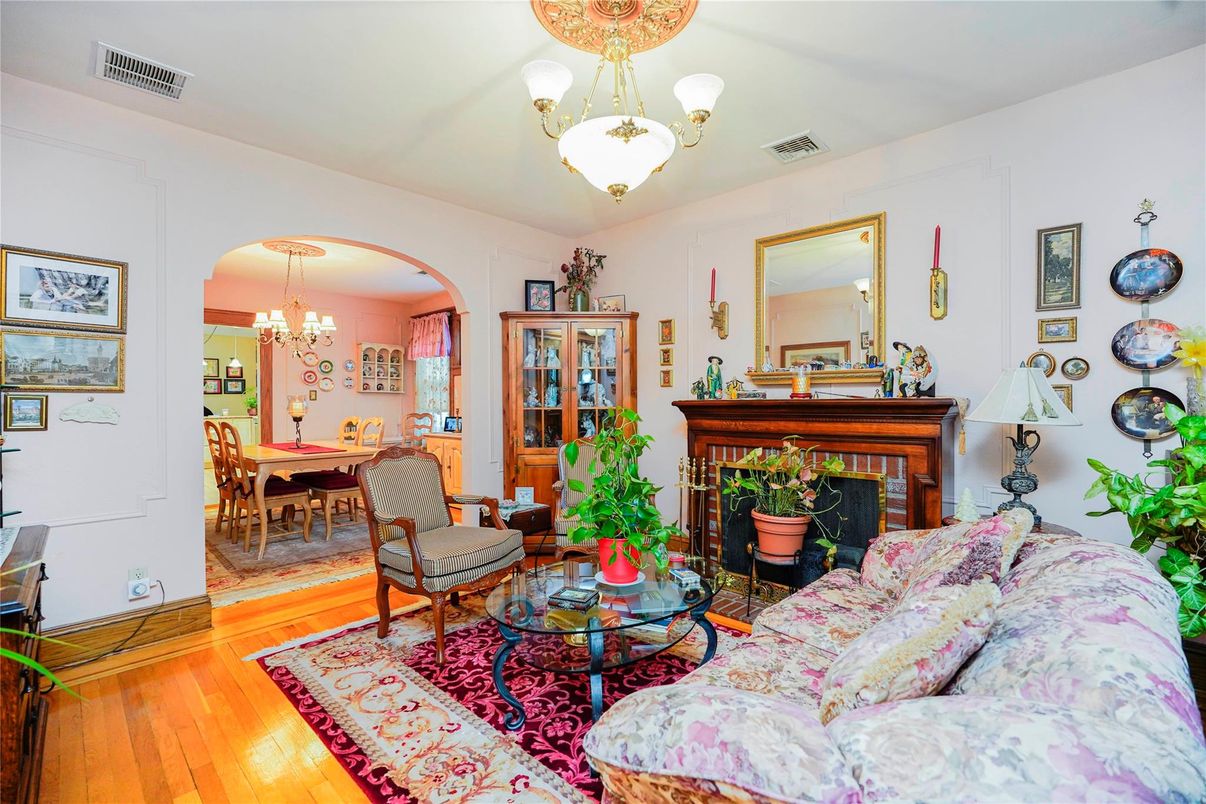 Chandelier, Dining room, Fireplace, Interior, Living room, Wood Texture Flooring