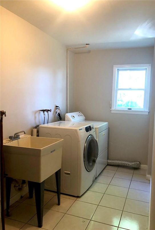 Interior, Washer