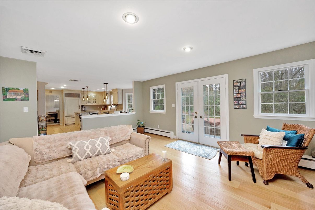 Interior, Kitchen, Living room, Pendant Lights, Recessed Lighting, Wood Texture Flooring