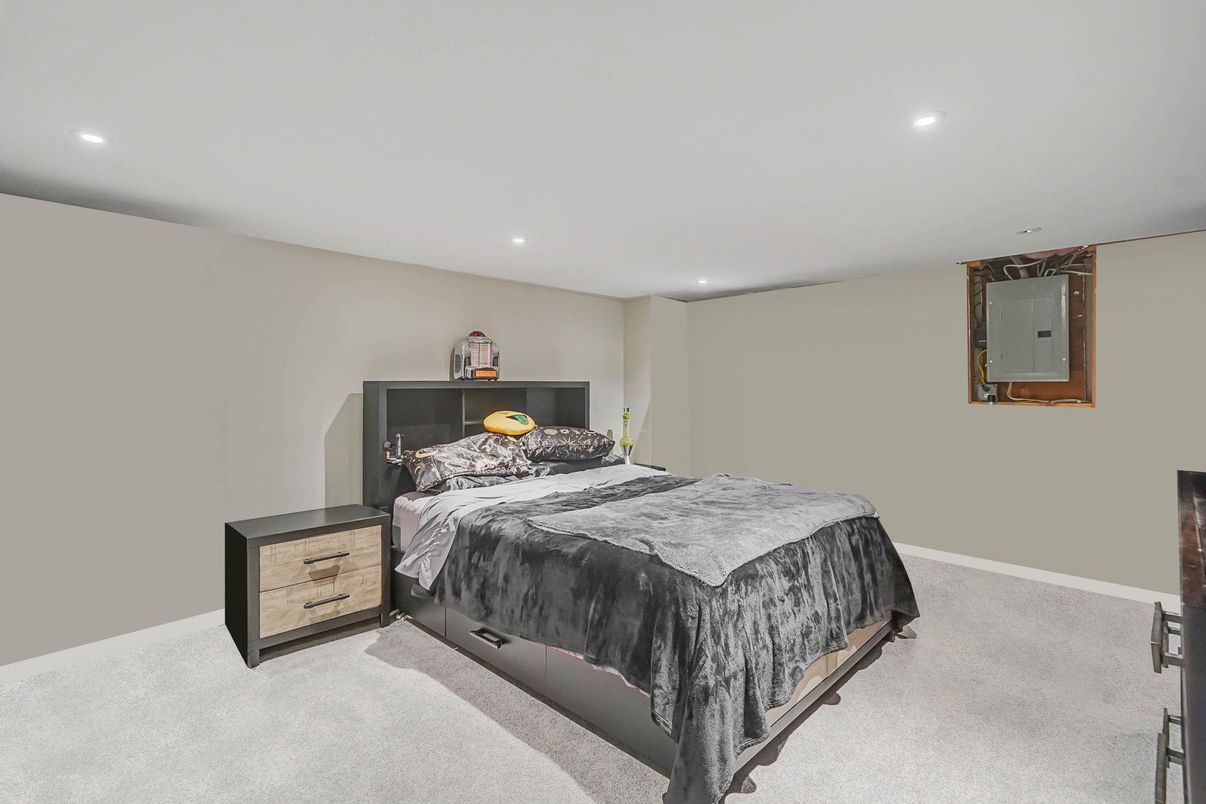 Bedroom, Interior, Recessed Lighting