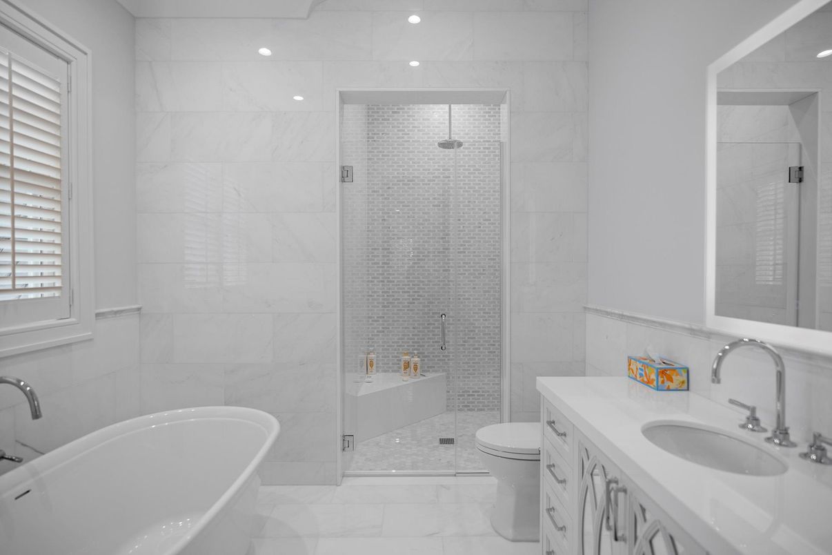 Bathroom, Interior, Marble, Marble Walls, Recessed Lighting
