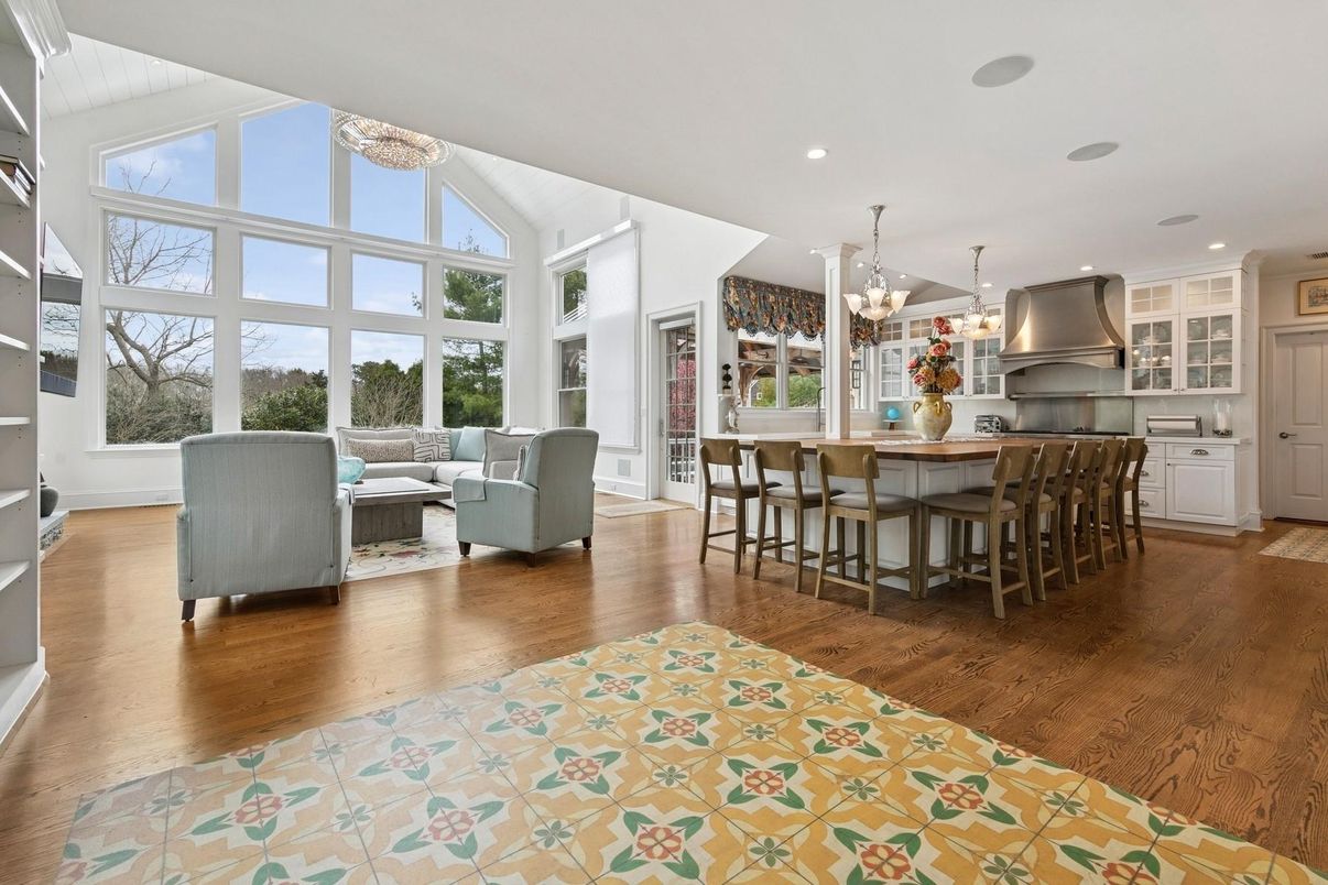 Chandelier, Interior, Kitchen, Living room, Recessed Lighting, Wood Texture Flooring
