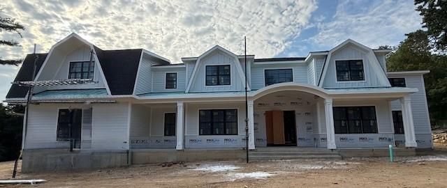 Exterior, Facade, Farmhouse