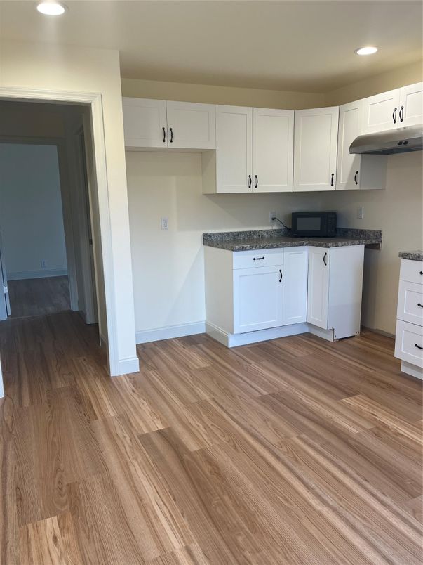 Interior, Kitchen, Recessed Lighting, Wood Texture Flooring