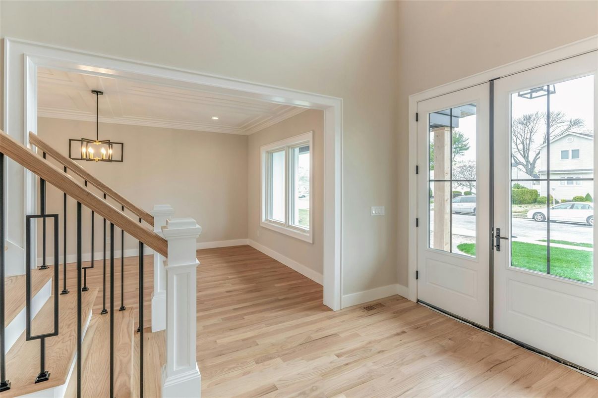 Interior, Pendant Lights, Recessed Lighting, Wood Texture Flooring