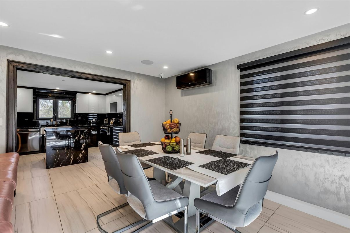Dining room, Interior, Kitchen, Recessed Lighting