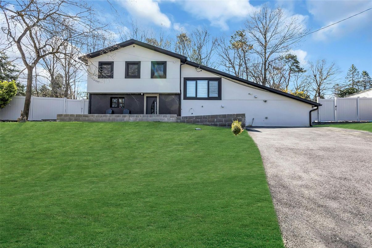 Attached, Backyard, Exterior, Facade, Split Level