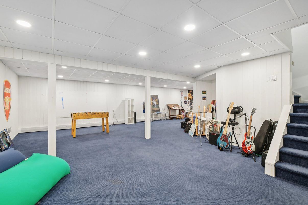 Fitness Equipment, Interior, Recessed Lighting