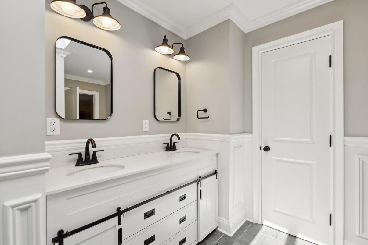 Bathroom, Dual Sink Vanities, Interior