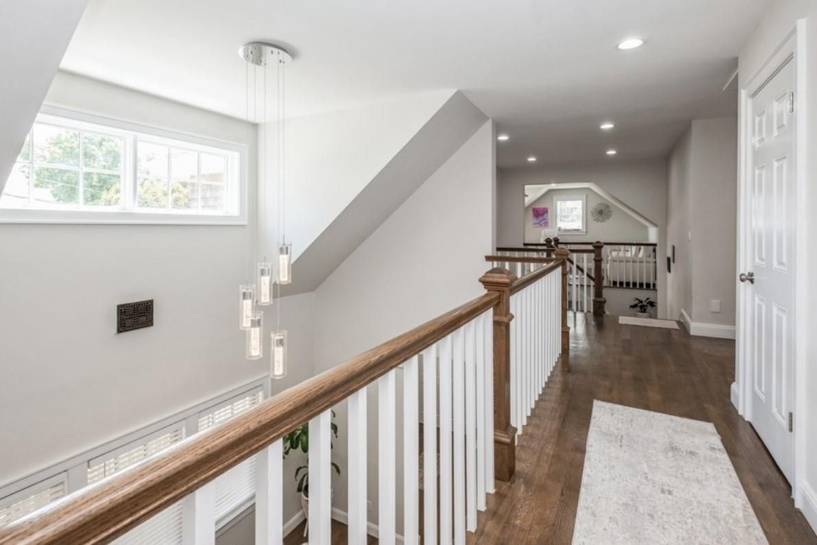 Interior, Pendant Lights, Recessed Lighting, Wood Texture Flooring