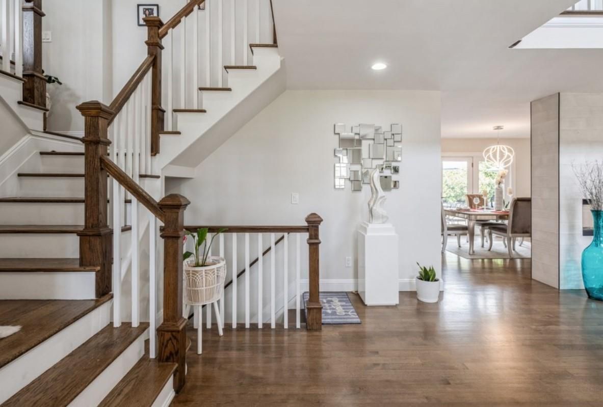Chandelier, Dining room, Interior, Recessed Lighting, Wood Texture Flooring