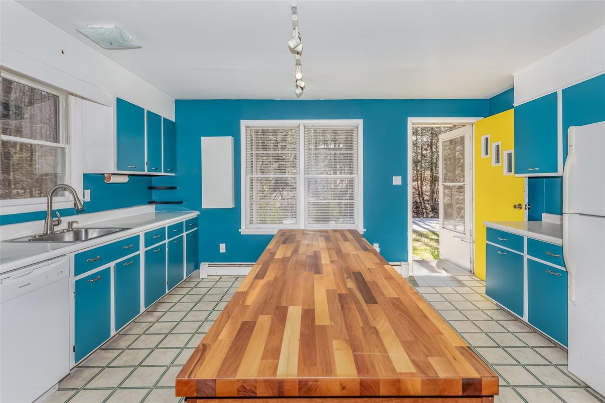 Interior, Kitchen, Tile Countertops