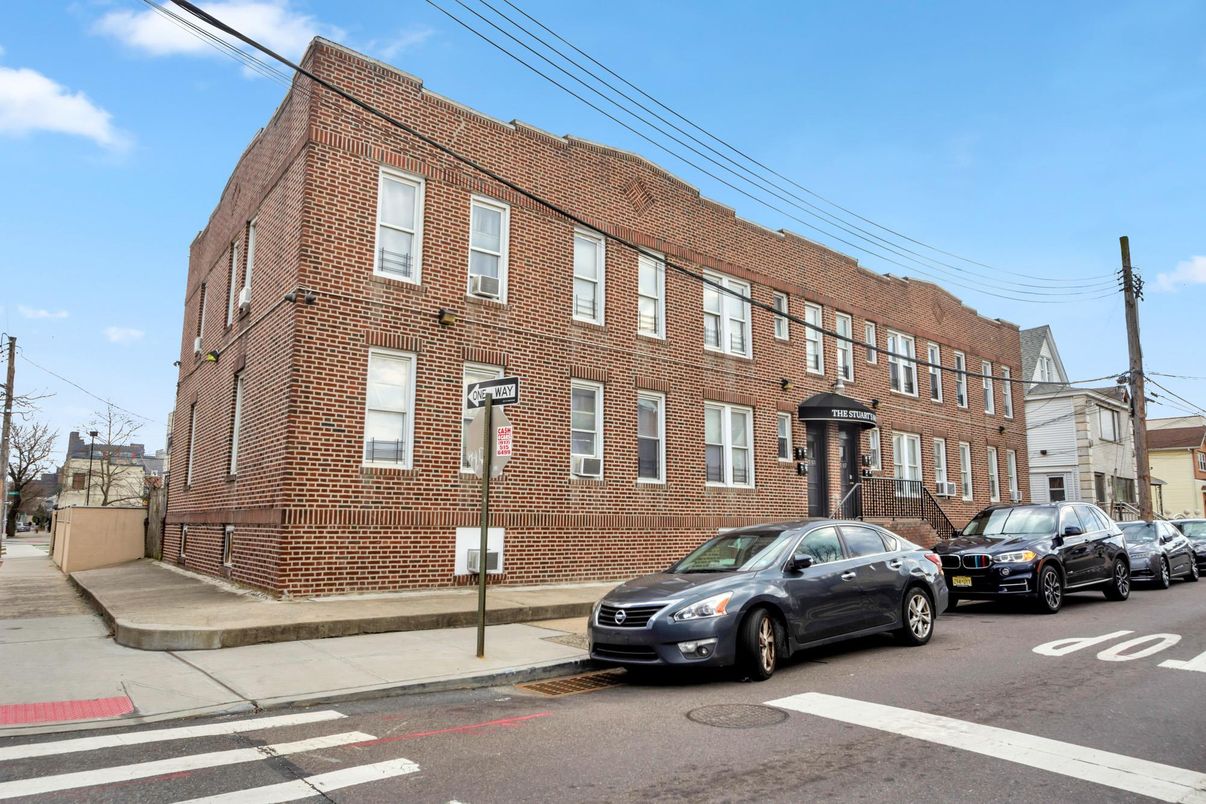 Exterior, Facade, Brick Facade, Rowhouse